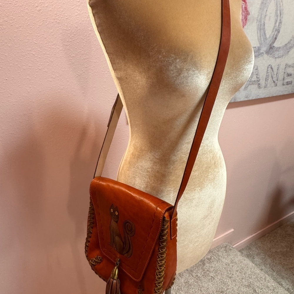 Handmade Brown Leather Cat Design Crossbody Bag - Picture 8 of 9